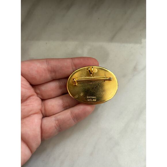 Michal Golan Gold Toned & Green Stone 1.5 inch Brooch - Picture 2 of 3